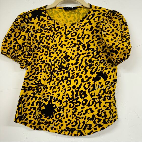 Desigual Tops - Desigual Yellow & Black Leopard Print Puff Sleeve Tee Shirt Womens S Artsy
